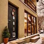 Charming House In Old Town- Private Garden & Bbq