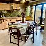 Holiday home Escape House Old Town & Private Garden