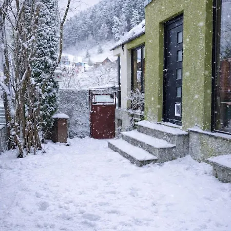 Escape House Old Town & Private Garden *