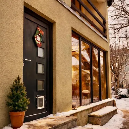 Escape House Old Town & Private Garden
