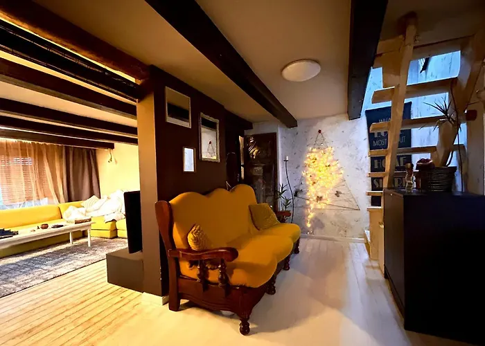 Сasa de vacaciones Charming House In Old Town- Private Garden & Bbq *