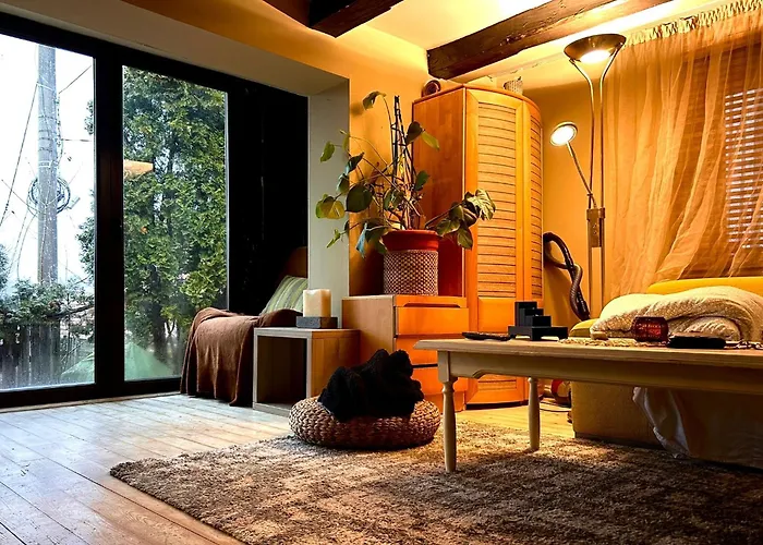 Charming House In Old Town- Private Garden & Bbq *