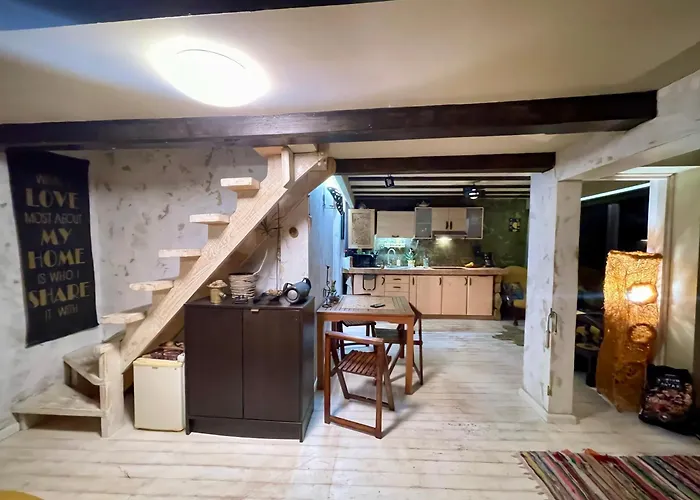 Charming House In Old Town- Private Garden & Bbq Сasa de vacaciones *