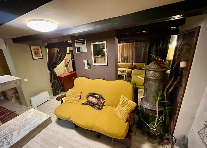 Сasa de vacaciones Charming House In Old Town- Private Garden & Bbq