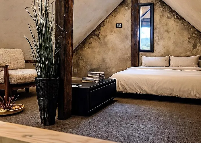 Charming House In Old Town- Private Garden & Bbq Сasa de vacaciones